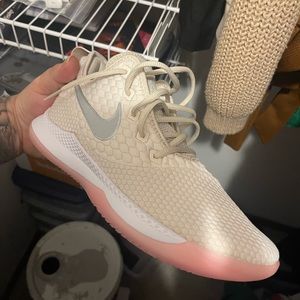 LeBron witness 3s new with out box size 10